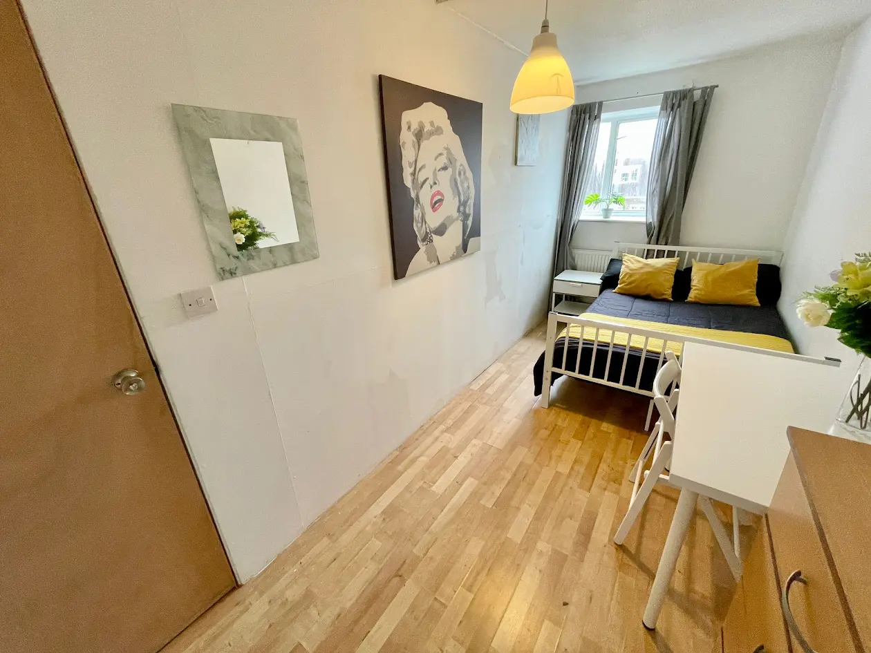 Double room in Acton Town / South Ealing